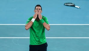 喜讯！宿茂臻将在12月9日拍板决定大牌名帅二进宫来鲁能执教，王大雷带头欢迎他入队