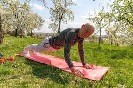 联赛18轮完赛：贡萨洛-加西亚帽子戏法，皇马5-1大胜贝蒂斯；索罗斯破门，马竞客平皇社