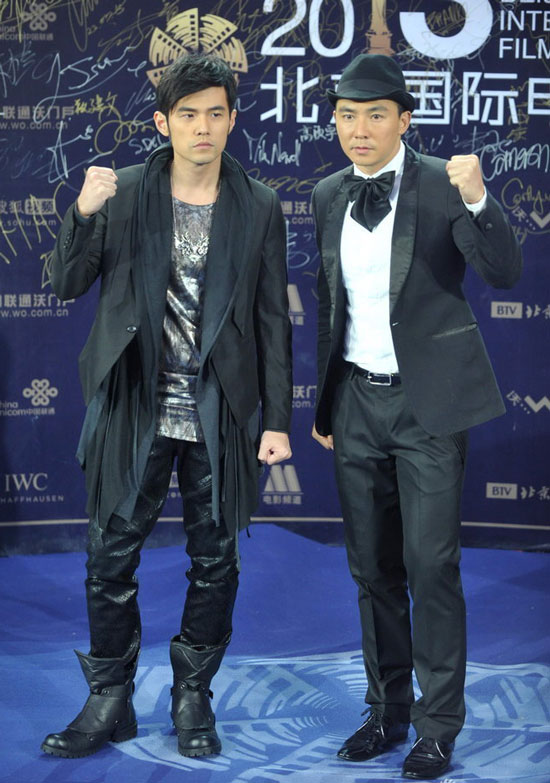 都保持压力 都保持压力